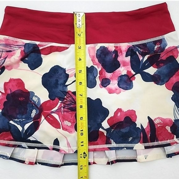 Lululemon Athletica Pink and Cream Skorts with Ruffled Design - Picture 12 of 12